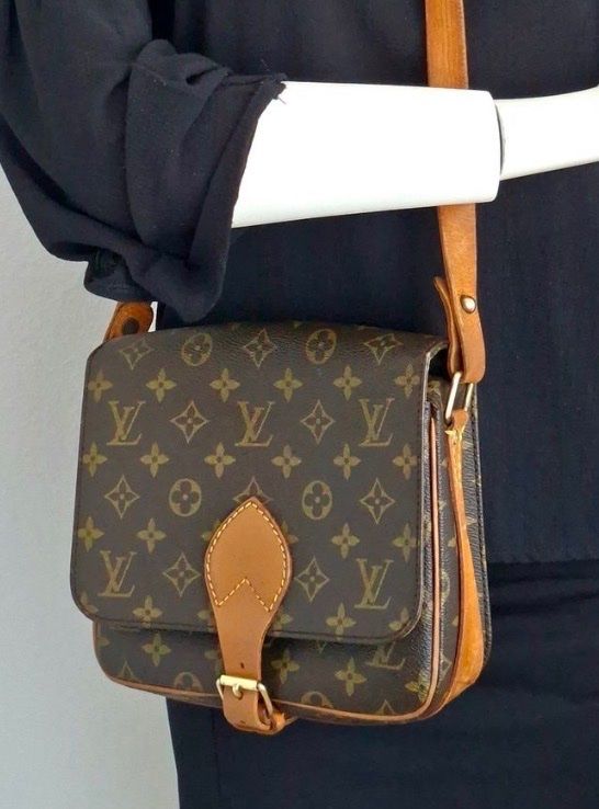 Louis Vuitton Taschen für Damen: Louis Vuitton Cartouchiere Crossbody Medium Monogram Canvas – Gebraucht aus Aarau von tschitta03 8