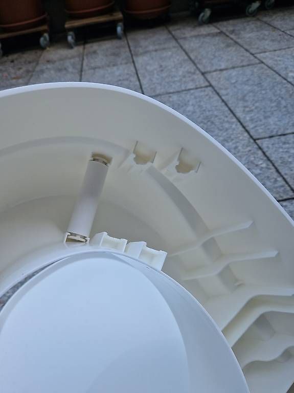 WC: Rialzo WC DIETZ SmartFix con braccioli regolabile – D'occasion à Losone par Boeder1 4