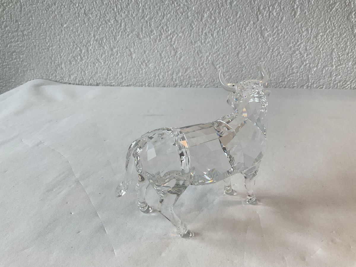 Swarovski Figurines: Swarovski Crystal, taureau  – D'occasion à Malleray par Robot12 5