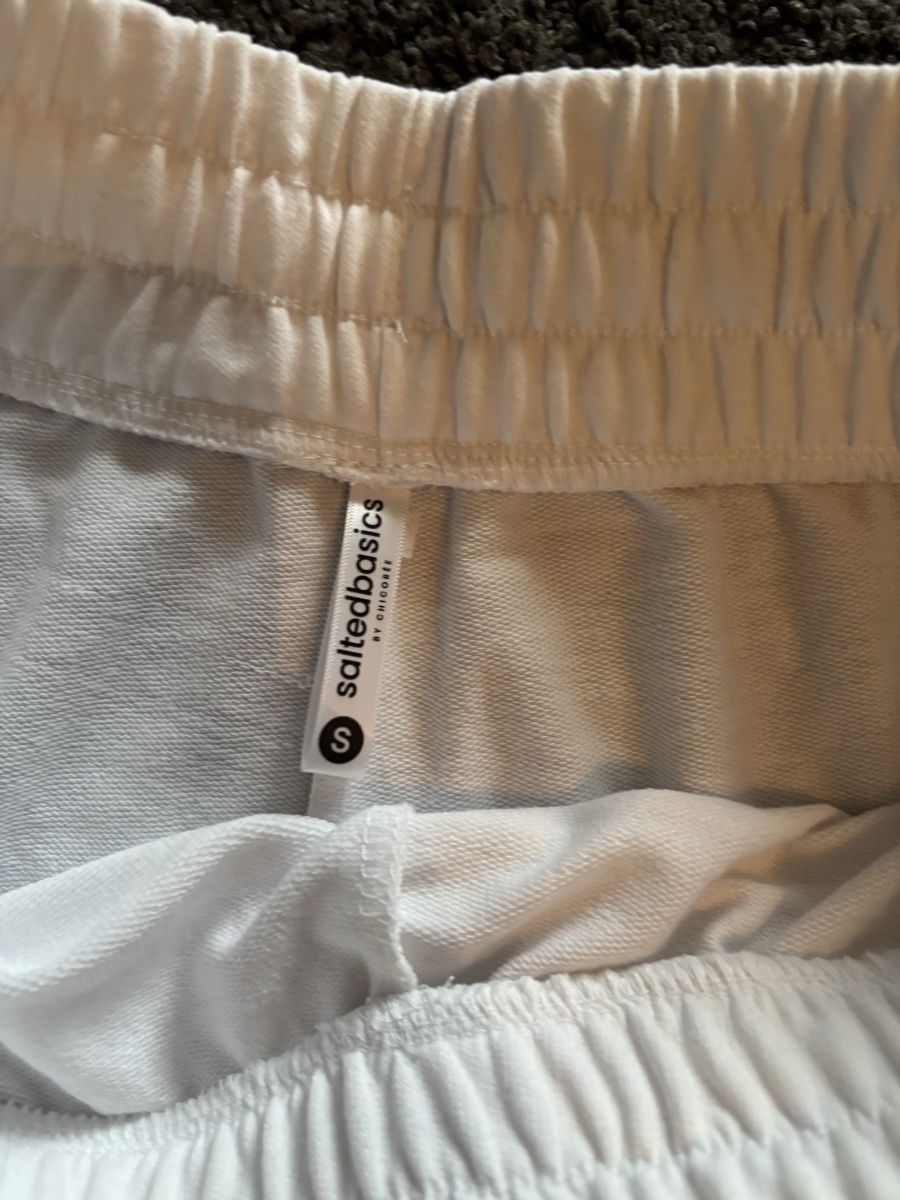 Pantalons: Shorts – Neuf (Voir description) à Itingen par jessi811 1