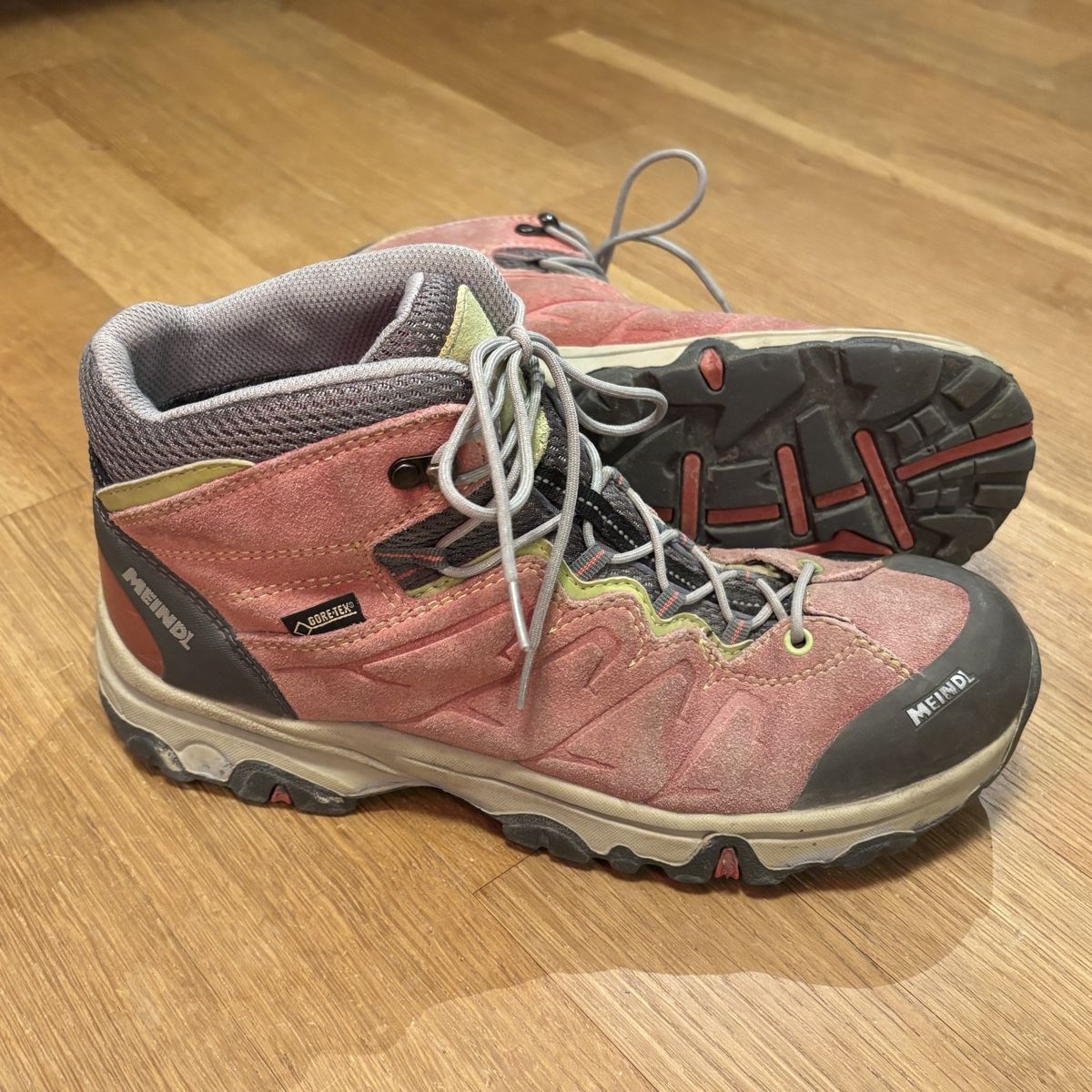 Meindl Scarpe da uomo: Meindl Wanderschuhe Gr. 39 Gore-Tex Rot Grün – Usato da Zürich venduto da sofiasstars