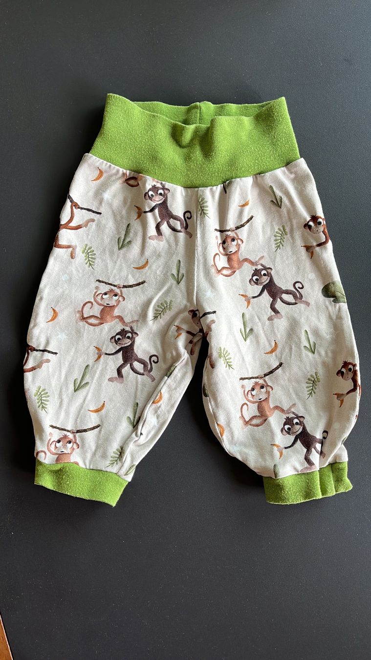 Pantaloni: Äffchen Pump Hose Grösse 62 – Usato da Davos Platz venduto da kev_r28p
