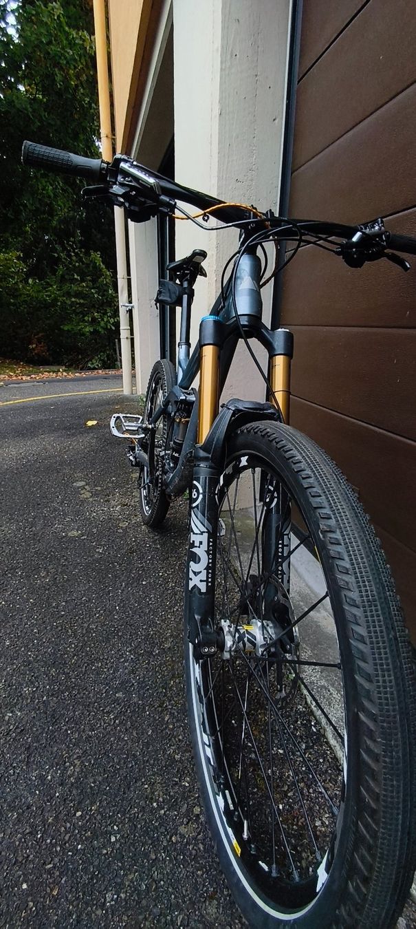Canyon Biciclette: CANYON Strive AL 7.0 - Grösse "M" jet grey – Usato da Pfeffikon LU venduto da LauLauDive 2