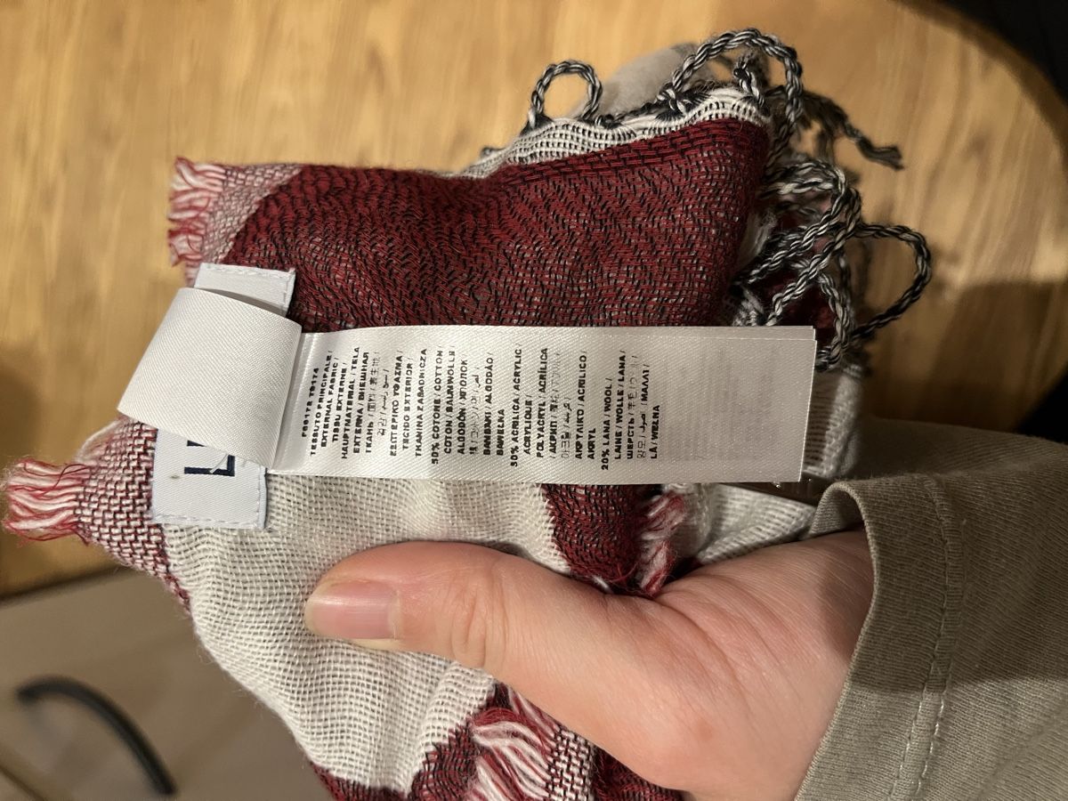 Liu Jo Foulard & Sciarpe: Neuer LiuJo Schal gepunktet – Nuovo e nell'imballaggio originale da Zürich venduto da car_cr6w 2