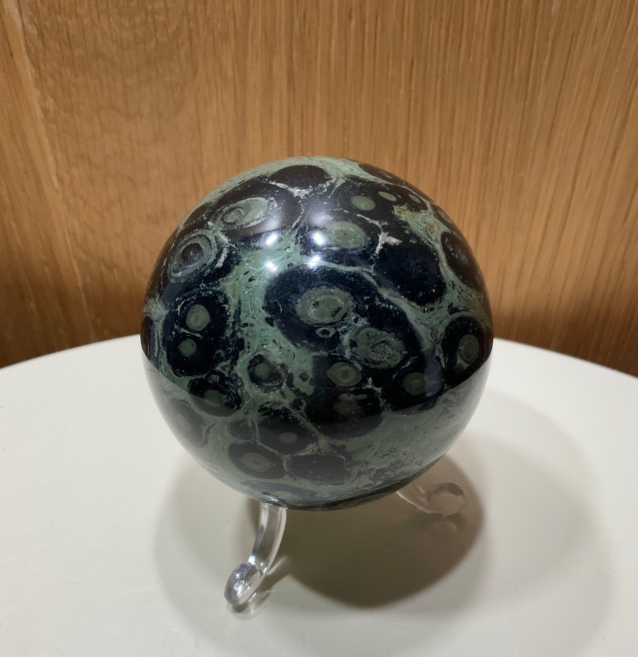 Mineralien & Heilsteine: Sehr schöne Eldarit Kugel mit Ständer aus Madagaskar – Neu (gemäss Beschreibung) aus Gibswil von BestePreis 1