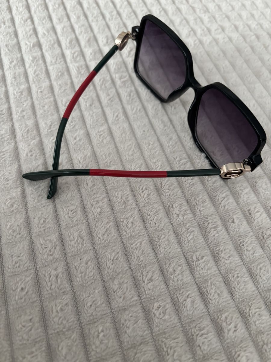 Occhiali & Lenti: Sonnenbrille  – Usato da Zug venduto da Biki72 1