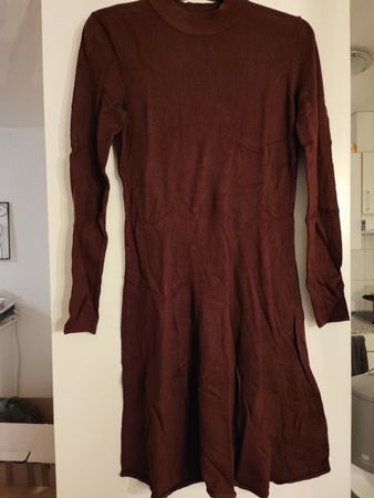 HM Strickkleid, Gr. M, Bordeauxrot