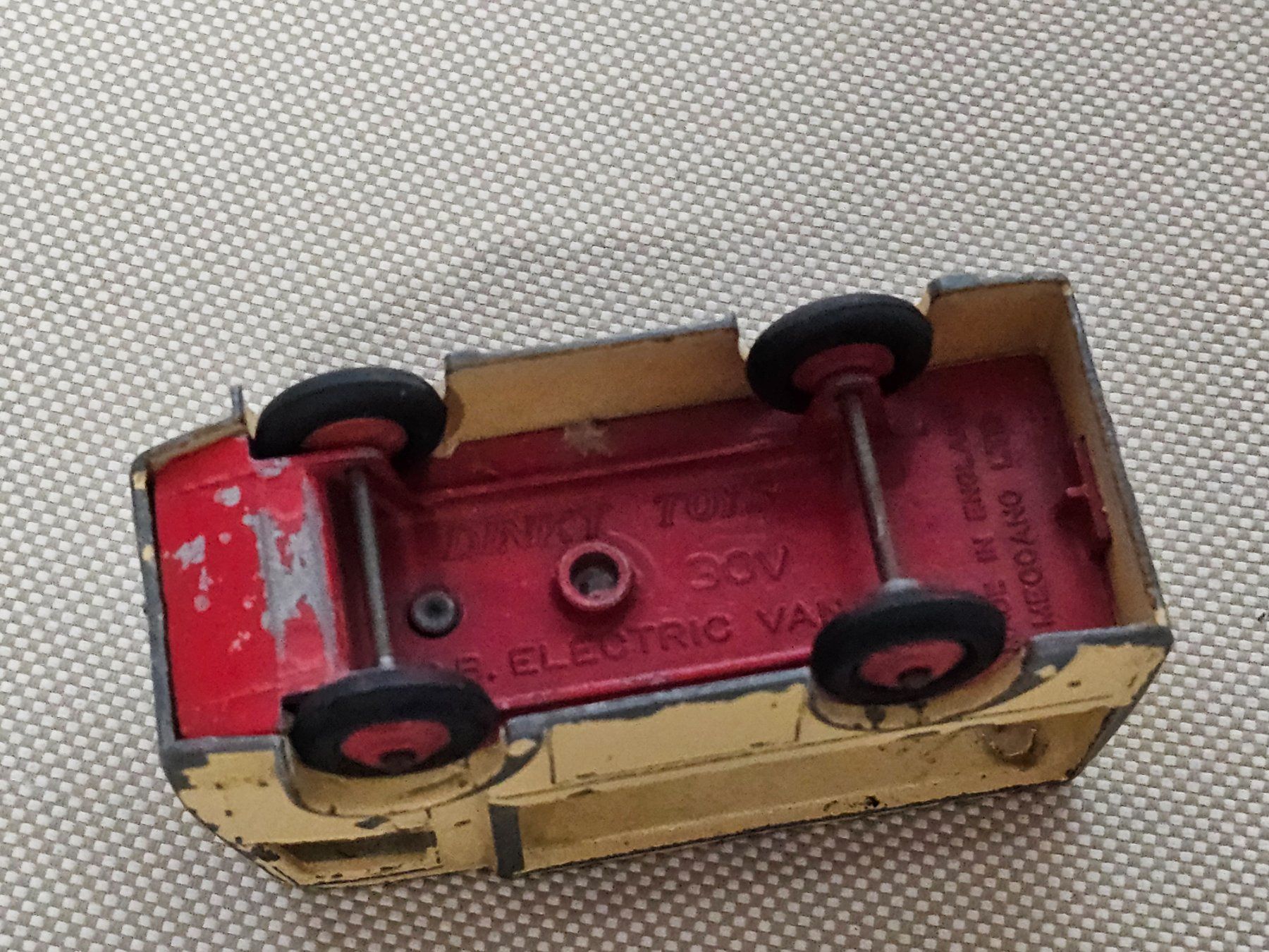 Dinky Toys Modellini d'auto: Dinky N.C.B. Electric Van – Usato da Starrkirch-Wil venduto da easygo13 2