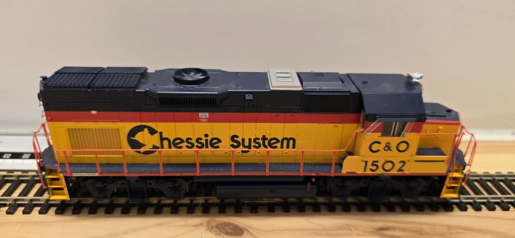Modellini di ferrovie: Genesis G68032 Chessie System GP15T 1502 – Nuovo (secondo la descrizione) da Büsserach venduto da ModellbahnDepot 3