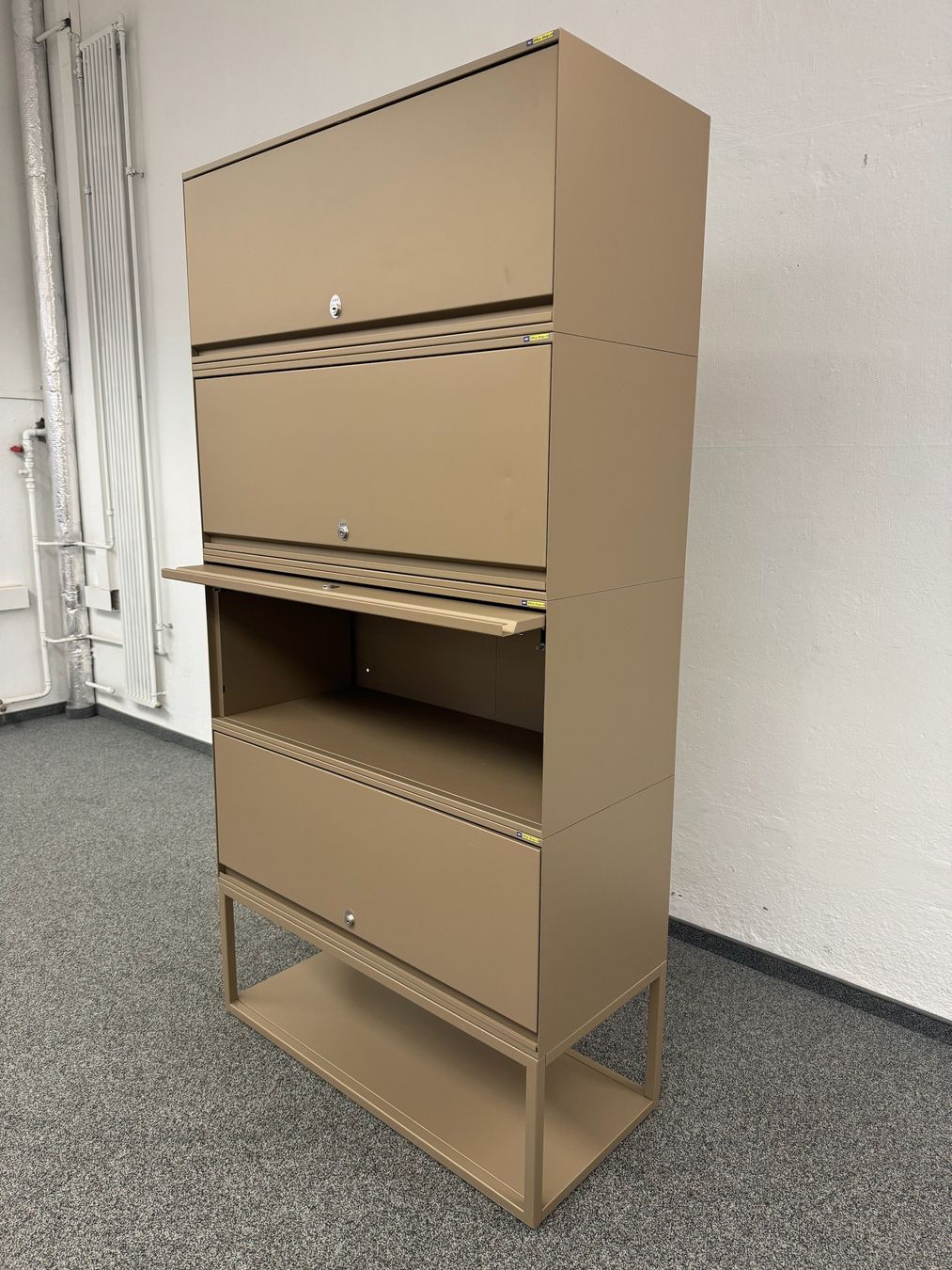 Lista Schränke: Lista Office Locker mit 4 Fächern ohne Schlüssel – Gebraucht aus Schönenwerd von mcofficeshop 6