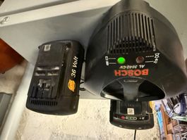 2 x Bosch 36 Volt, 2,6 AH Akku inkl. Ladegerät AL 3640CV