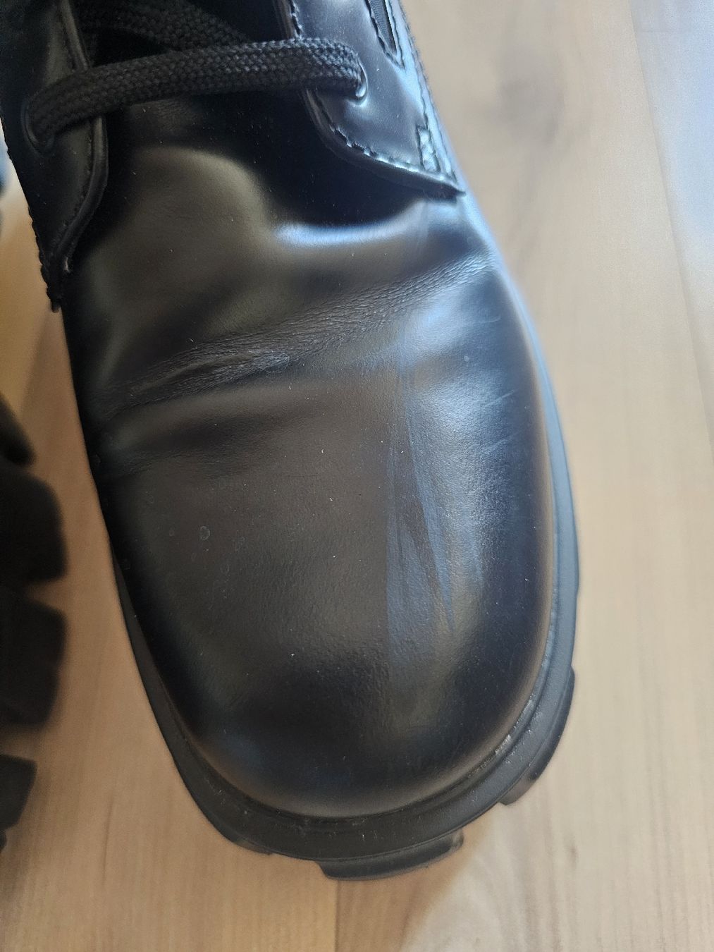 Prada Scarpe da donna: Prada Monolith Brushed Rois Leather & Re-Nylon Boots – Usato da Basel venduto da NamiNeko 5