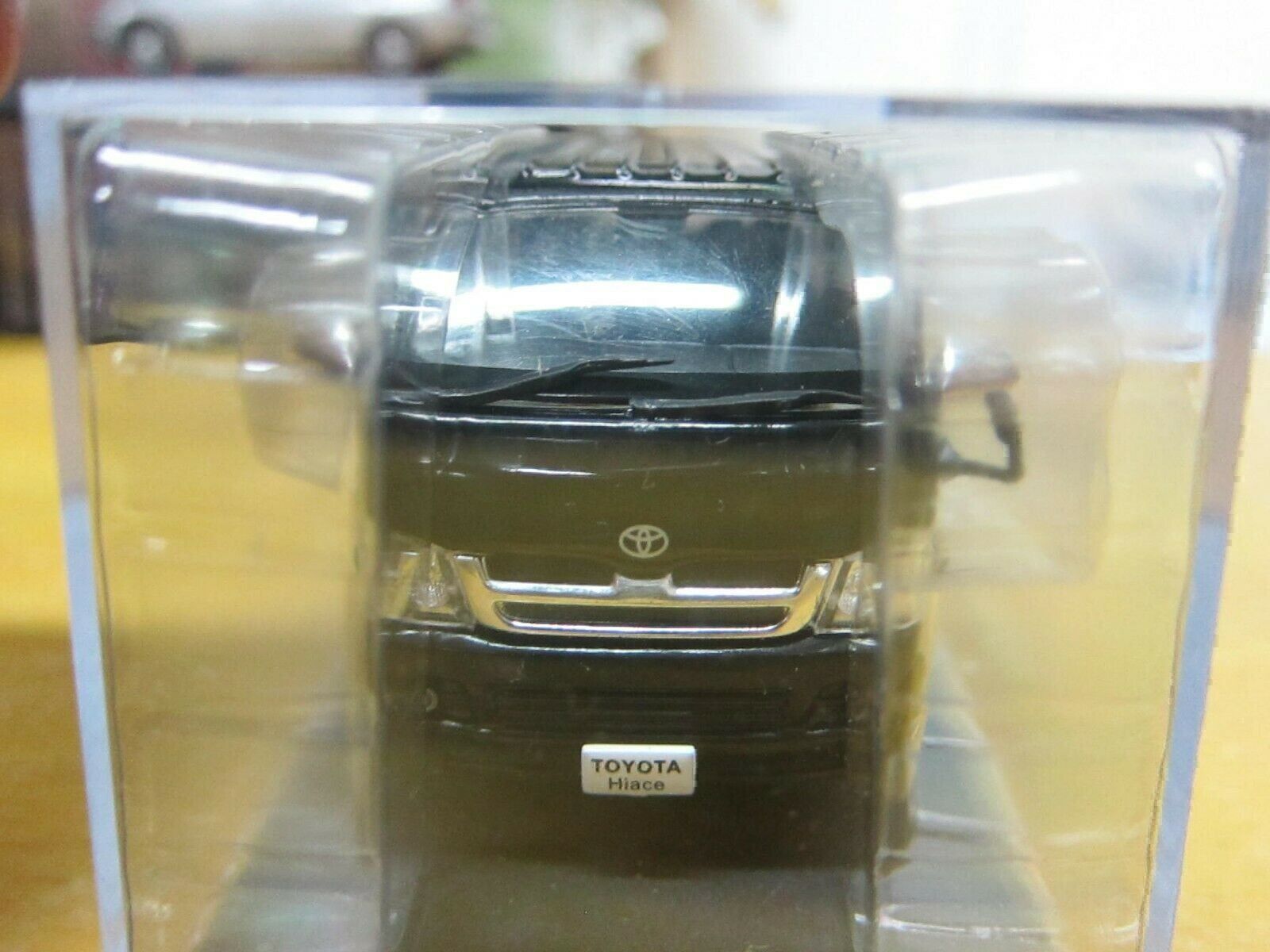 Modellautos: Toyota Hiace Van seit 2004 schwarz – Neu und originalverpackt aus Gerlafingen von espero88 3