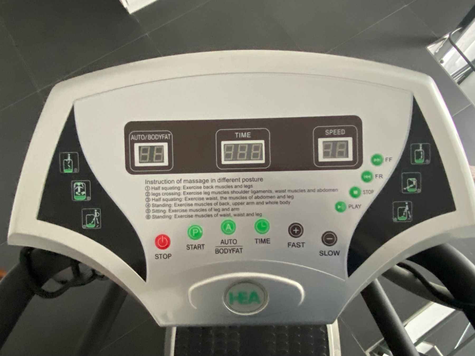 Dispositivi per massaggi: Massage Vibrationsmassegegerät – Usato da Näfels venduto da faruno 2