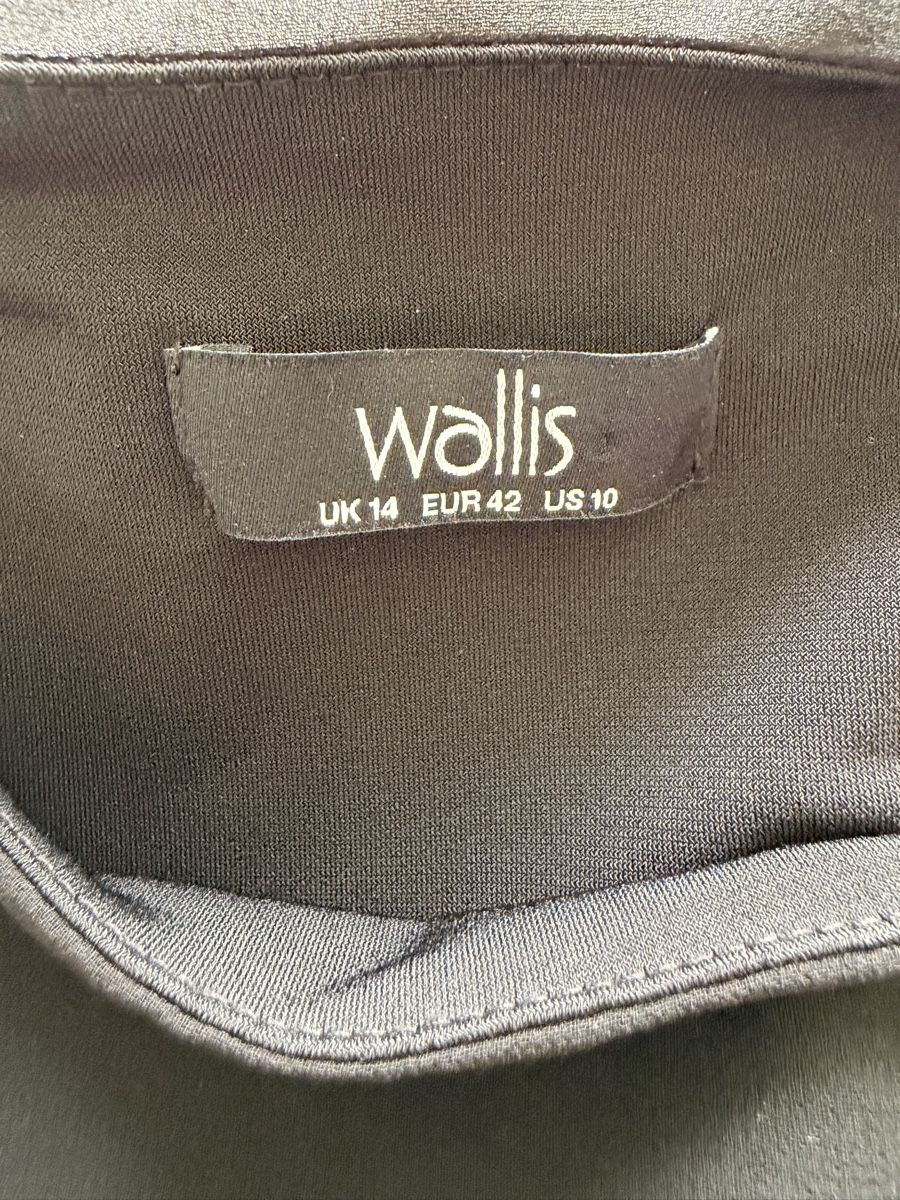 Vestiti: Kleid schwarz Grösse 42 mit Steinbesatz Wallis – Usato da Biberist venduto da Mi58 4