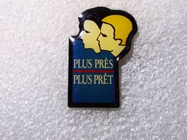 Ansteckpin 17: Plus Pret