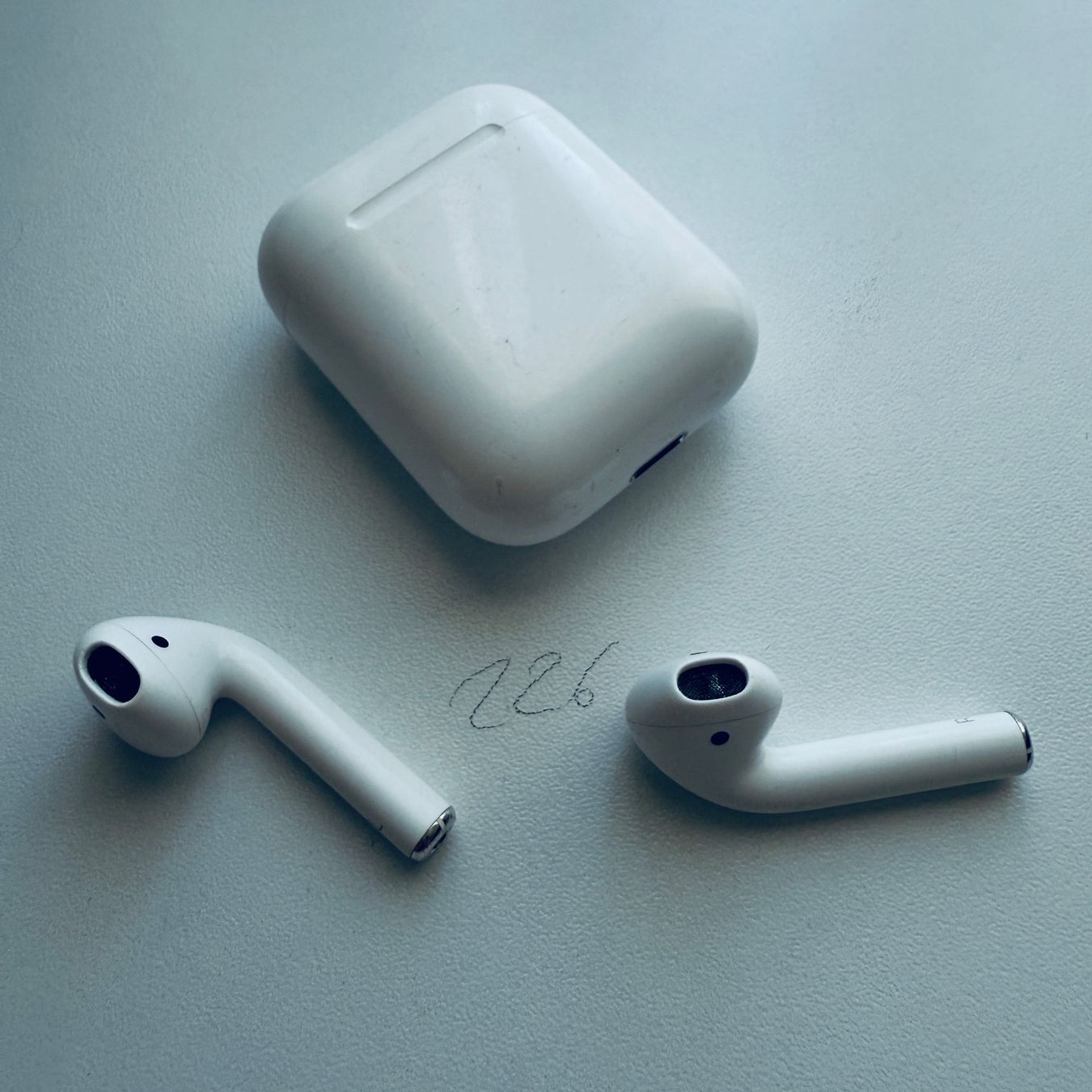 Apple Cuffie: Original Apple AirPods 2 Gen. Wireless Kopfhörer & Case – Usato da Basel venduto da MY.AIRPODS.SHOP 4