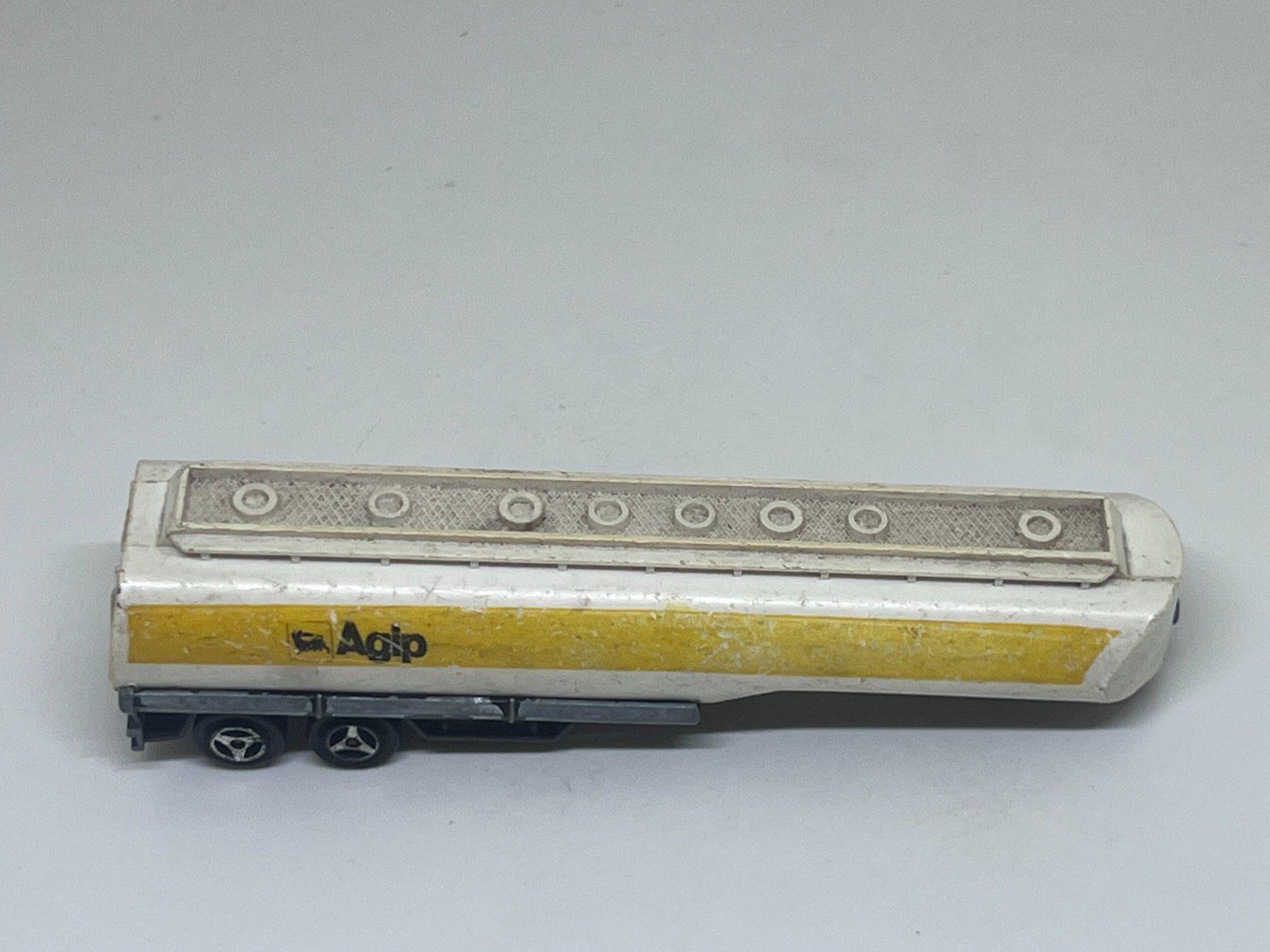 Majorette Modellini d'auto: Majorette Tanklaster – Usato da Wildegg venduto da LaaBoutique 1