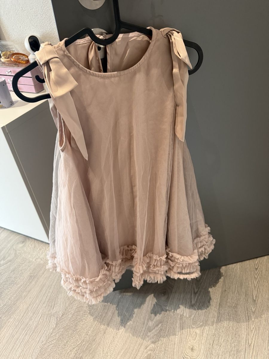 Robes et jupes: Robe de fete – D'occasion à St-Pierre-Clages par loc_8vtz 2