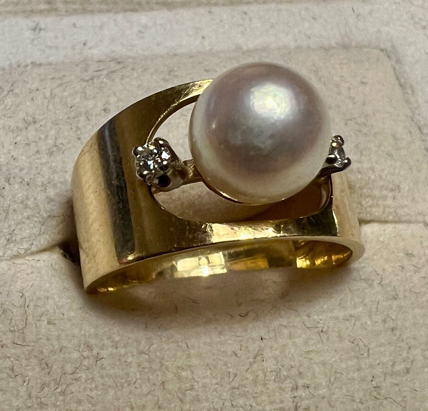 Bagues: Gold-Ring 18K mit Perle und Diamanten – D'occasion à Chur par Penting1935