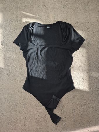 Gerippter Body