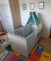 Babybett mit Matratze, sehr guter Zustand