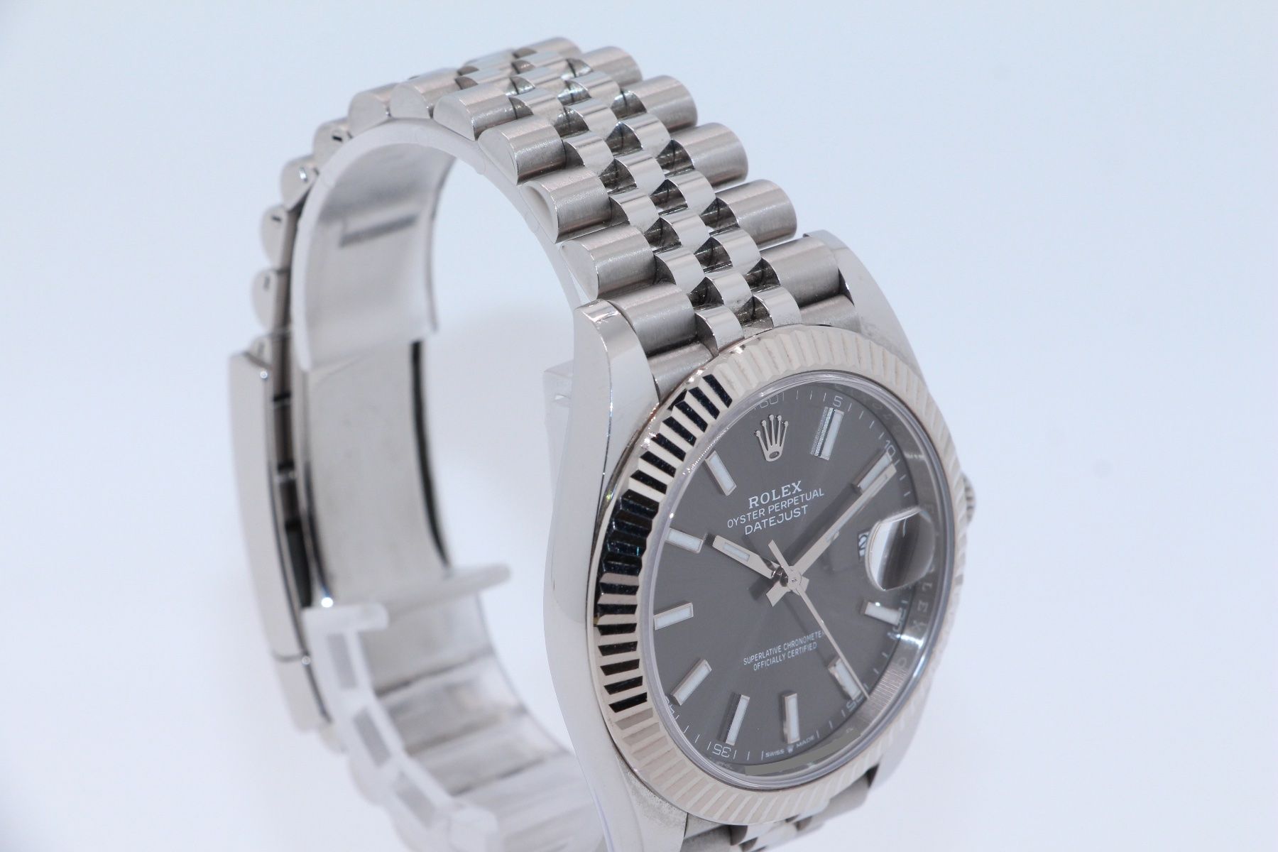 Rolex Orologi: Rolex Datejust 41 Grey Jubilee Ref. 126334, Full-Set 1. Hand – Usato da Zug venduto da eMDi_Collection 2