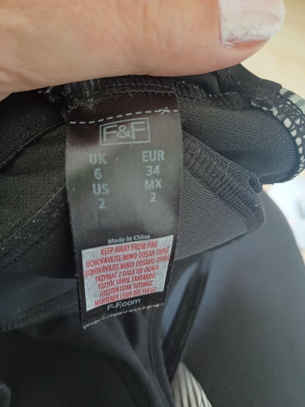 Costumi da bagno & Bikini: Badekleid F&F Gr. 34 – Usato da Dietwil venduto da dari2008 2