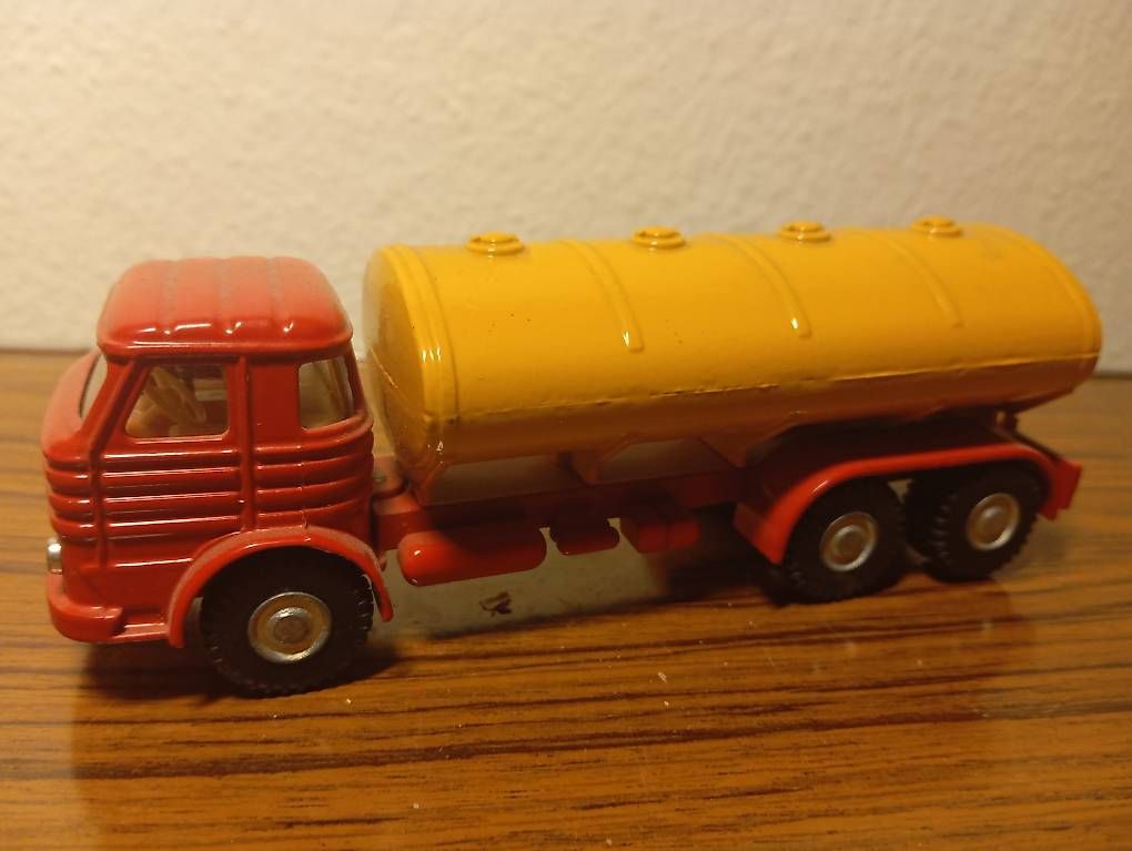 Modellini d'auto: Tanklaster – Usato da Basel venduto da Petergunn 4