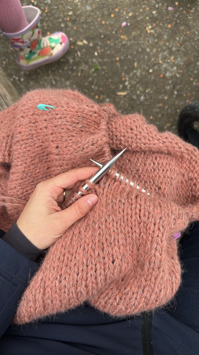 Gilets: Handgestrickter Pullunder aus Baby Alpaca Wolle – Neuf (Voir description) à Ormalingen par nude.knits 5