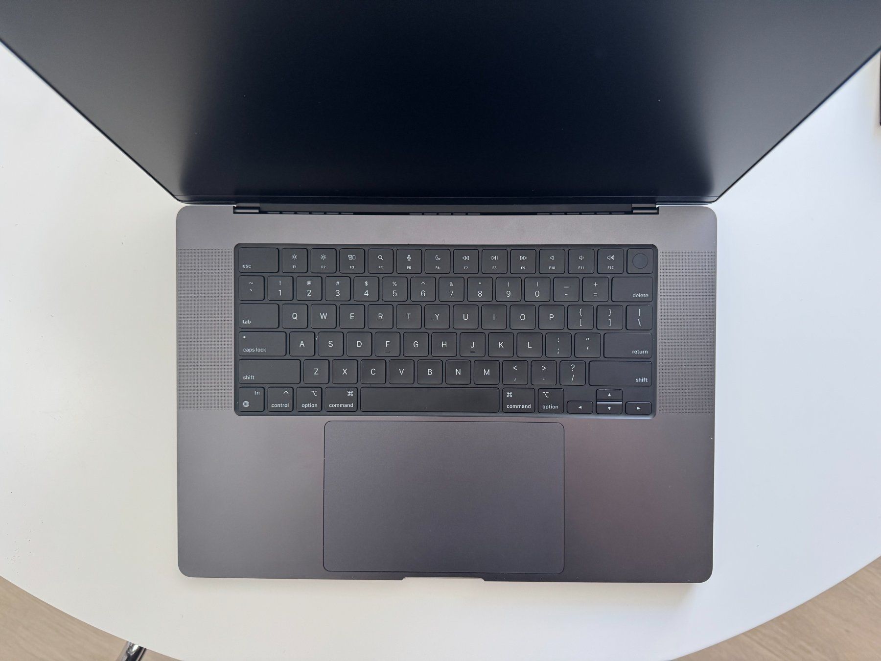 MacBook Pro 16