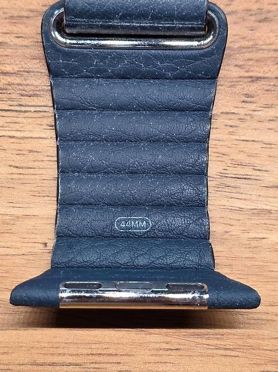 Bracciali & Braccialetti: Apple Watch Leather Loop 42/44/45 mm M schwarz Original – Usato da Dietlikon venduto da Bonamesa 2