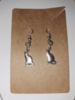 Süsses silberfarbenes Katzen Ohrring und Kette Set