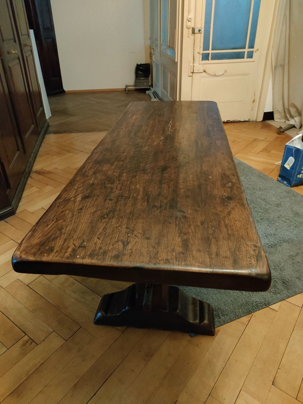 Tische: Schöner massiver Klostertisch – Gebraucht aus Weinfelden von  1