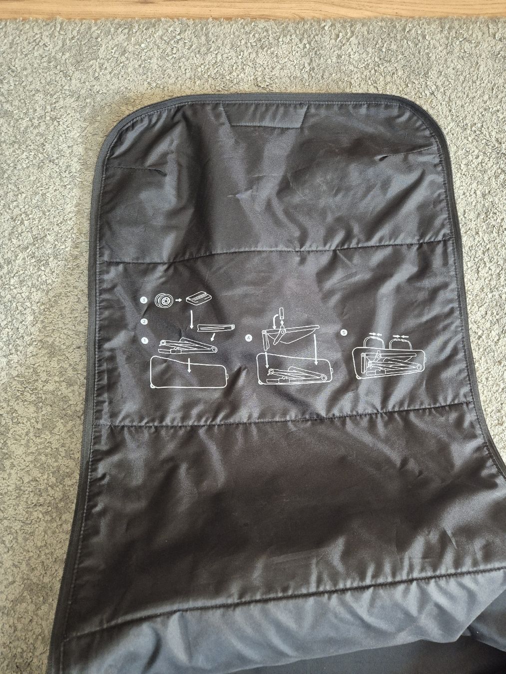 Thule Kinderwagen: Thule Sleek Travel Bag  – Gebraucht aus Urdorf von sulsenad 2