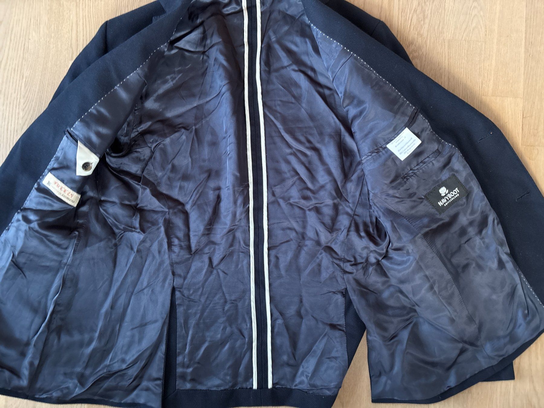 Vestes: Navyboot Blazer / Sakko mit 38% Schurwolle | Grösse 25 – D'occasion à Elgg par Jo_Naj 1