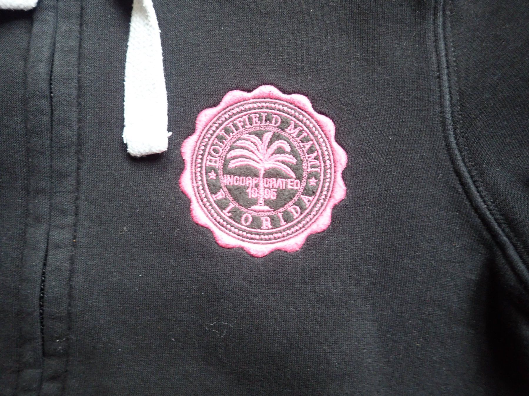 Pullover & Sweatshirts: Sweat avec zip et capuche M – Neu (gemäss Beschreibung) aus Petit-Lancy von camping_car 2