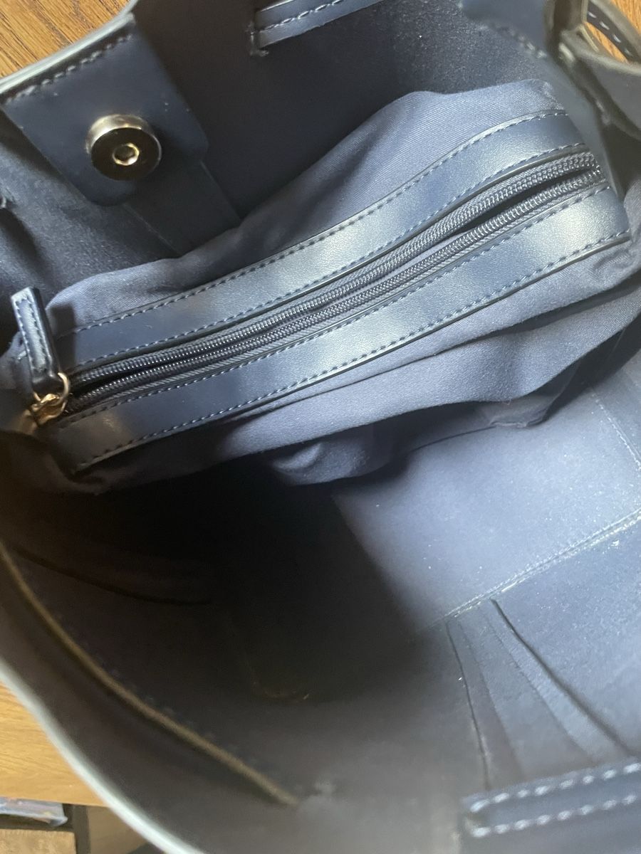Borse da donna: Handtasche / Umhängetasche in dunkelblau – Usato da Kloten venduto da Bevandes 1