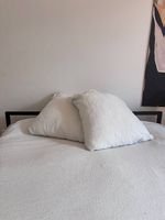 Minimalistisches Bett Gestell schwarz Metall