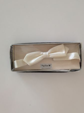  Weisse Satin-Fliege Made in Switzerland