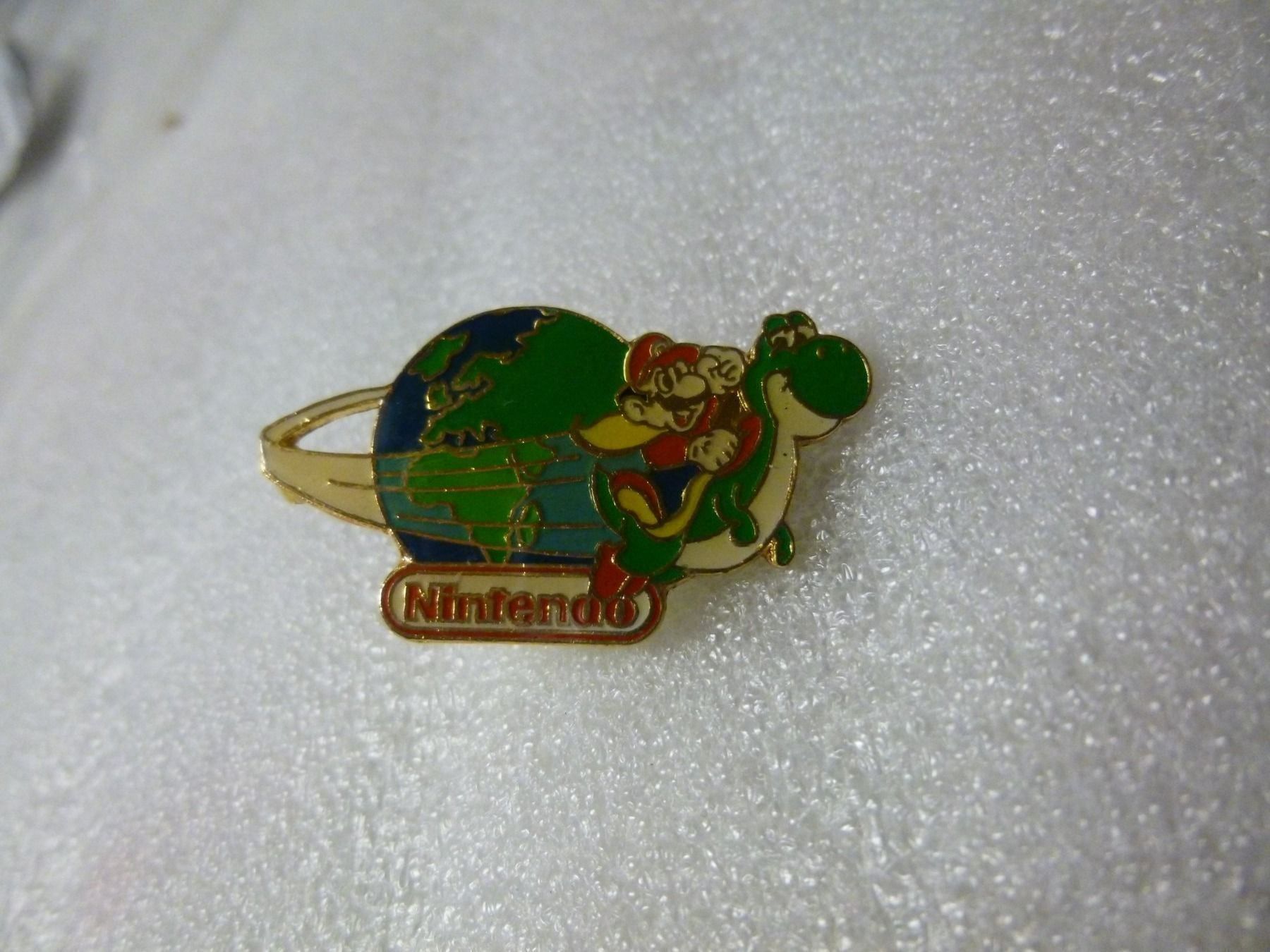 Broschen & Nadeln: Nintendo Pins - Super Mario World Yoshi's – Gebraucht aus Pambio Noranco von Pol69