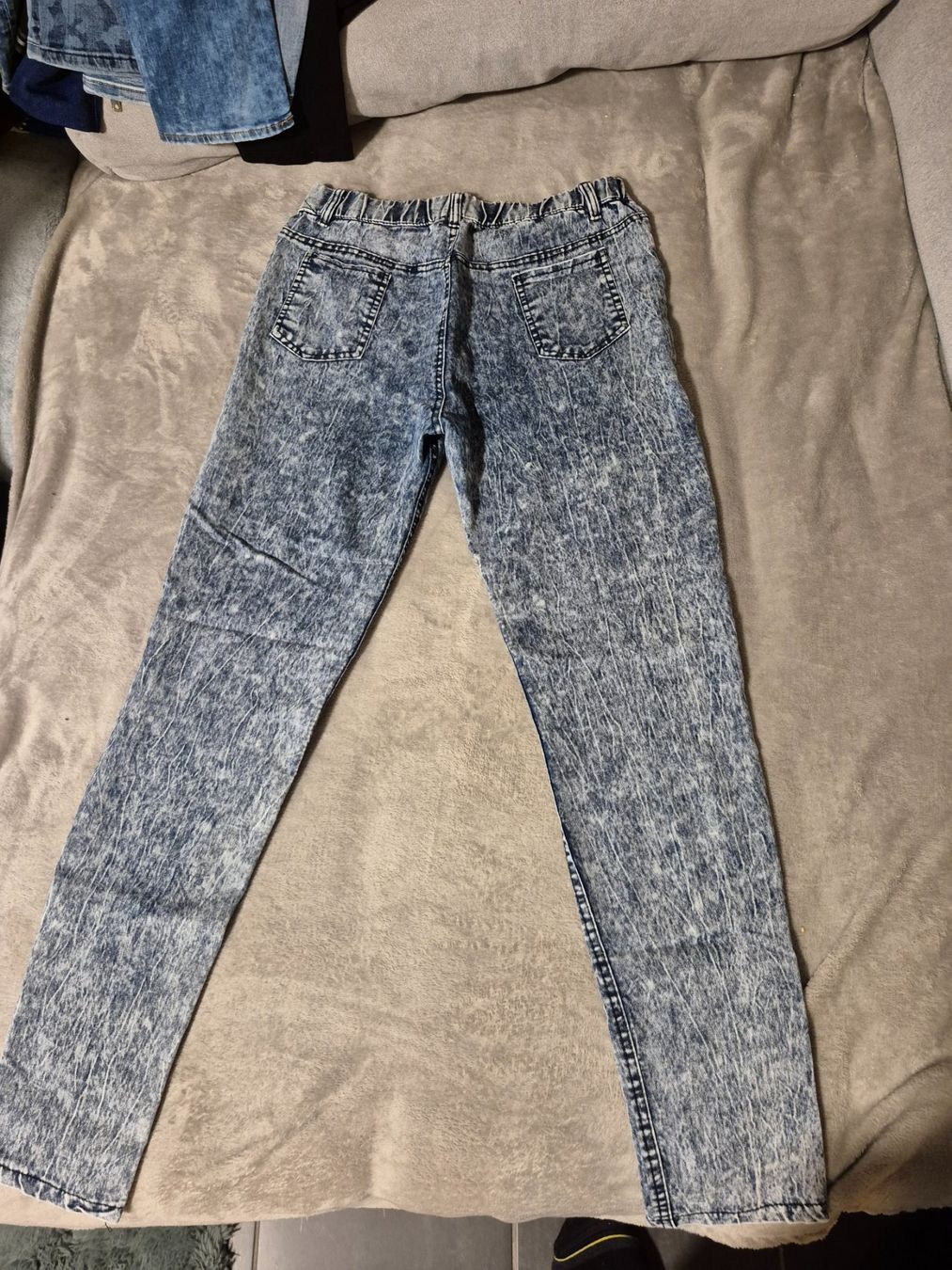Pantaloni: Blaue Hose mit Jeansoptik Grösse L – Nuovo (secondo la descrizione) da Tagelswangen venduto da Daubinator7 1