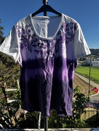 Buntes T-Shirt 