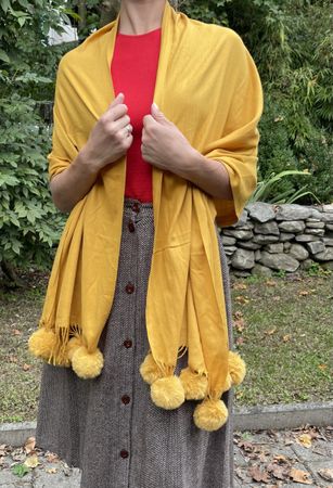 Sciarpa Poncho color senape -chic e elegante per invern