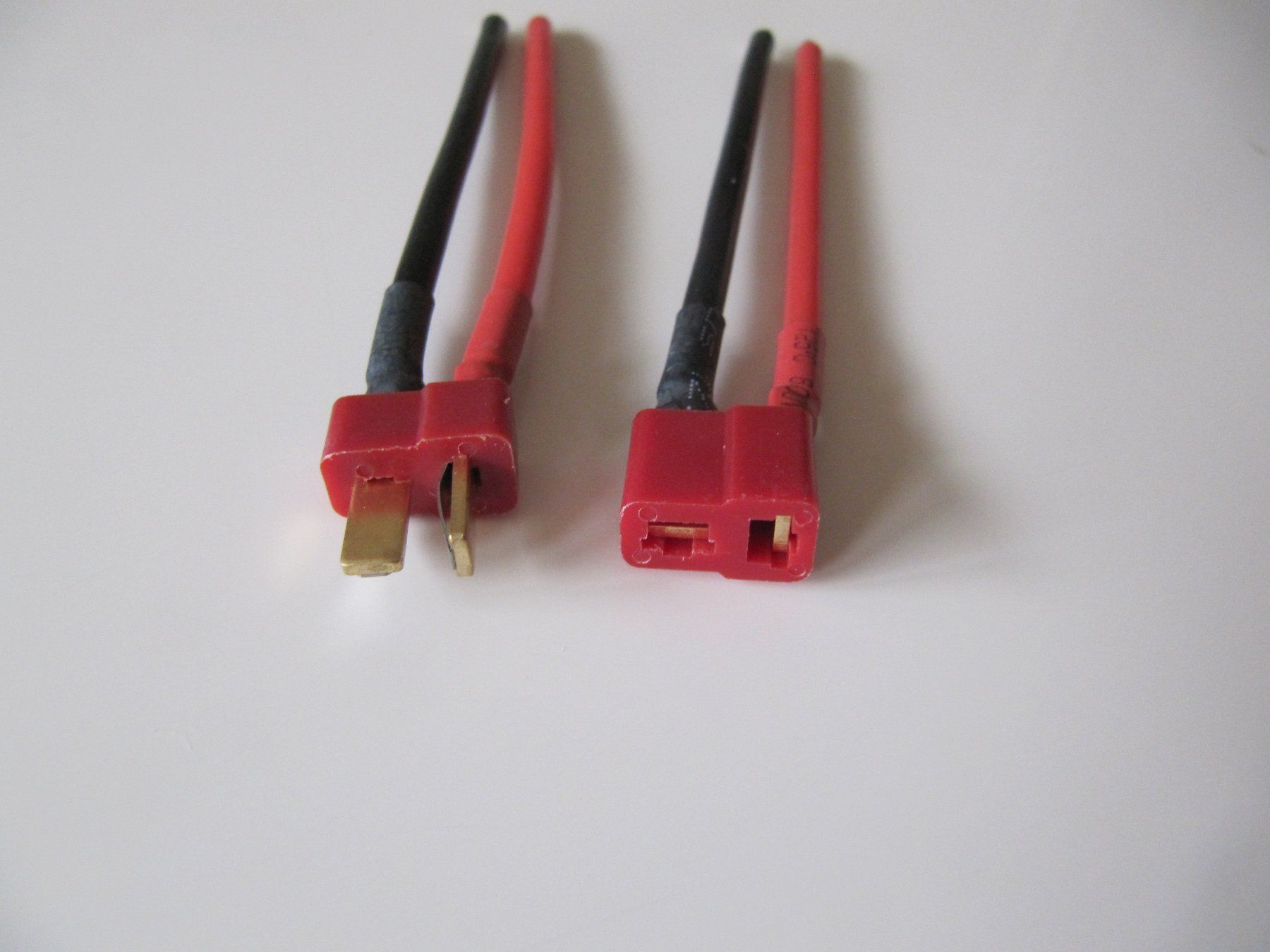 Componenti elettronici: Deans Stecker-Buchse  Hochstrom 70A  1 Paar mit Kabel – Nuovo (secondo la descrizione) da Basel venduto da Kuba2 1