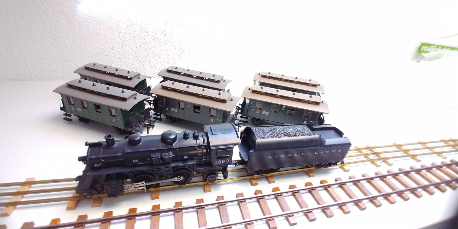Lionel Modellini di ferrovie: Lionel Dampflok mit 6 Wagen 0 – Usato da Waltenschwil venduto da Ardnas007