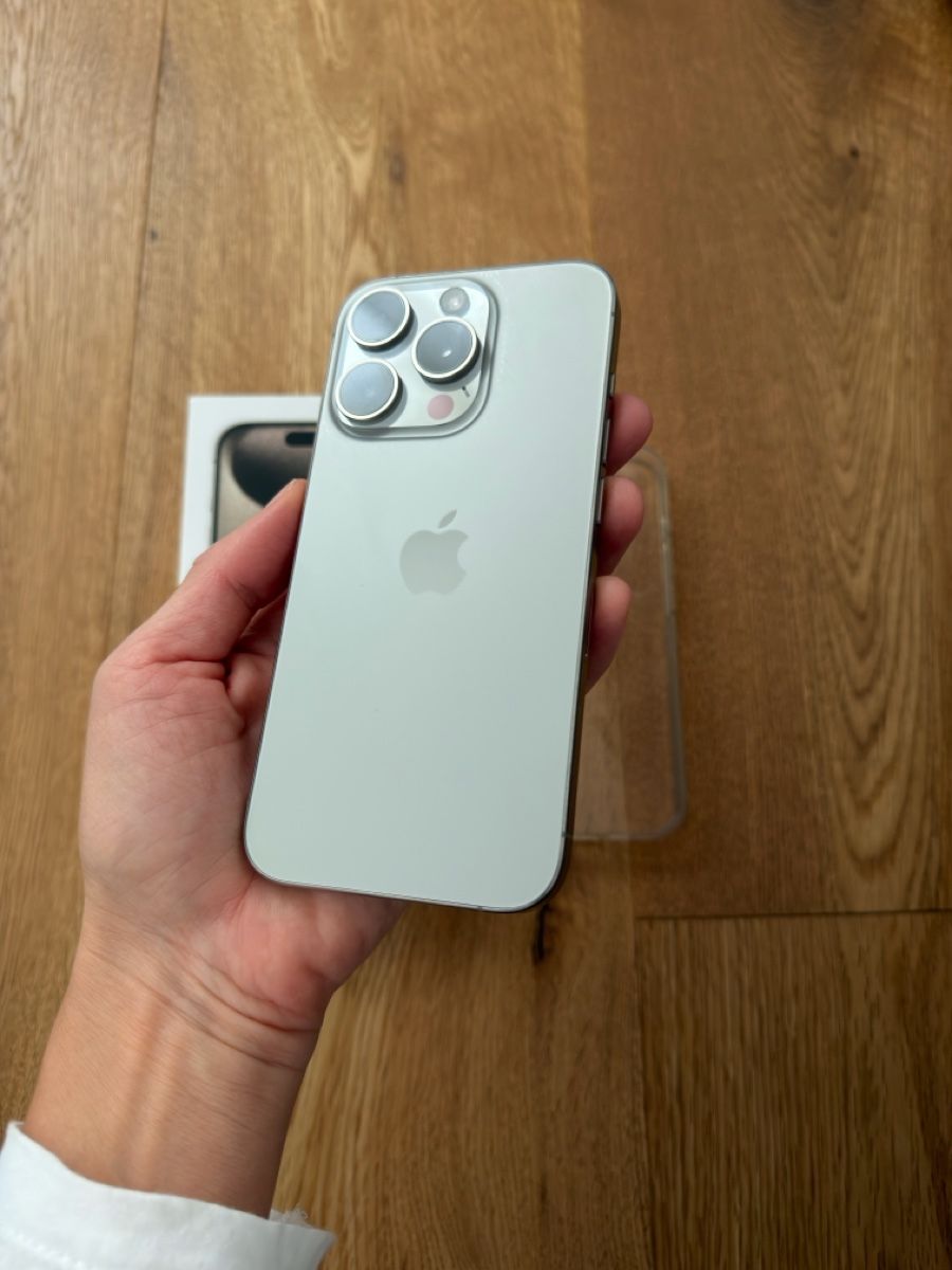 Apple Telefoni cellulari / Smartphones: Iphone 15 Pro, Natural Titanium, 256 GB – Usato da Interlaken venduto da fbnscl 4