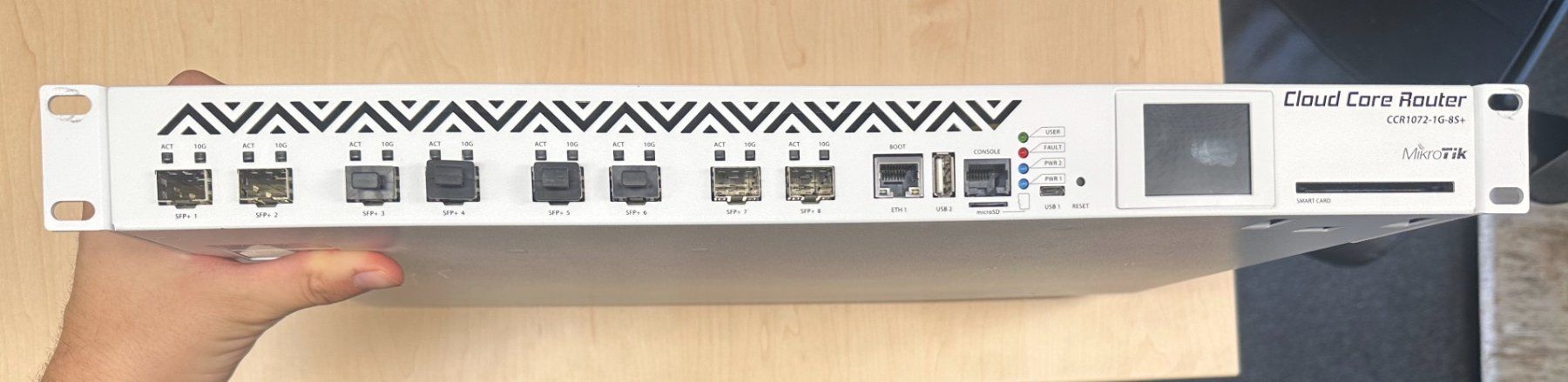 Mikrotik Modems & Router: MikroTik Cloud Core Router CCR1072-1G-8S+ – Gebraucht aus Zürich von Secginekmek