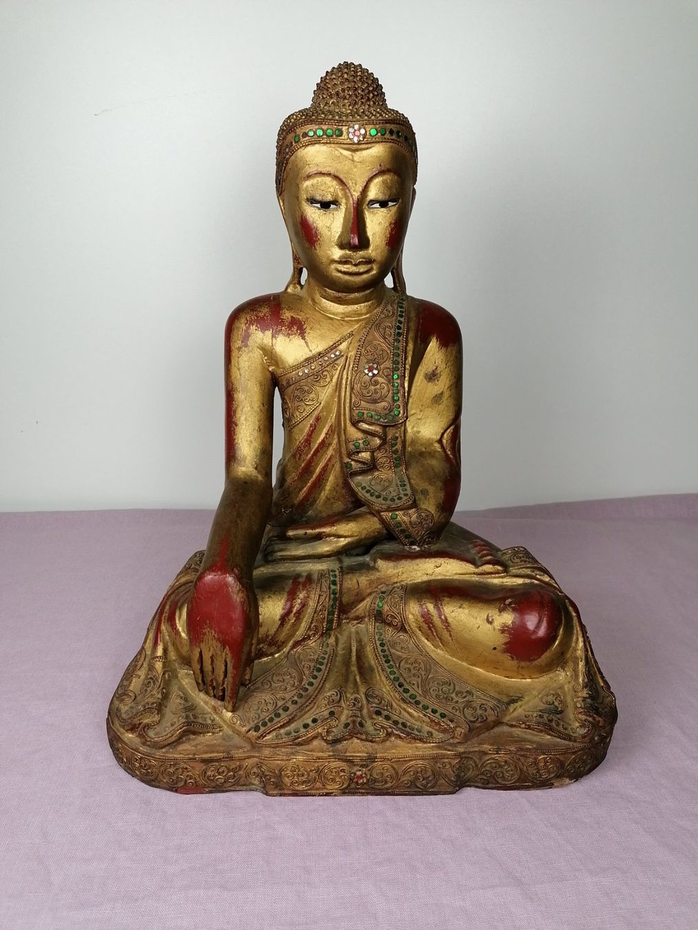 Sculture & Statue: Antike Buddha - Statue aus massivem Holz – Usato da Köniz venduto da Brockenreich