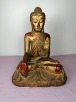 Antike Buddha - Statue aus massivem Holz